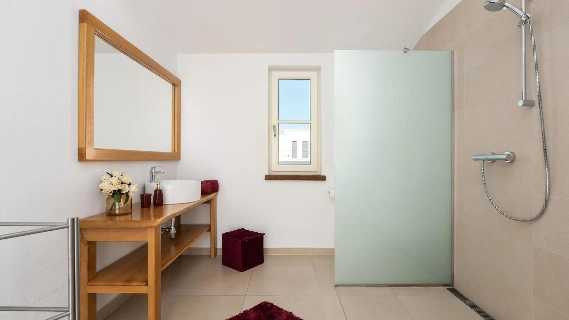 Holiday home Haustierfreundliche Villa Bincila Mit Pool Kastelir