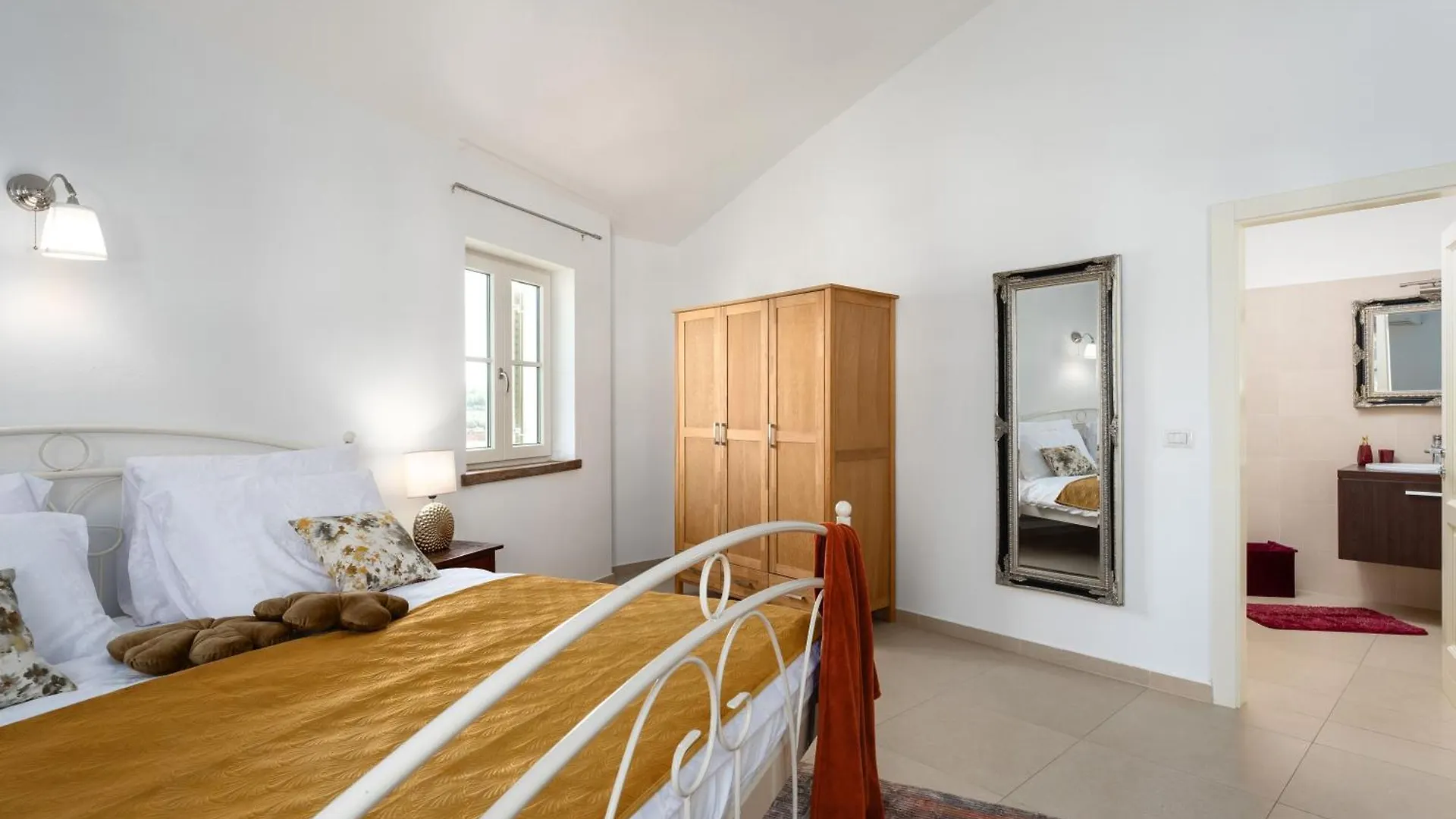 Haustierfreundliche Villa Bincila Mit Pool Kaštelir 0*,