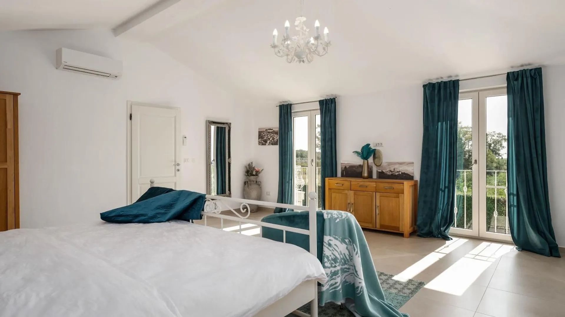 Holiday home Haustierfreundliche Villa Bincila Mit Pool Kastelir