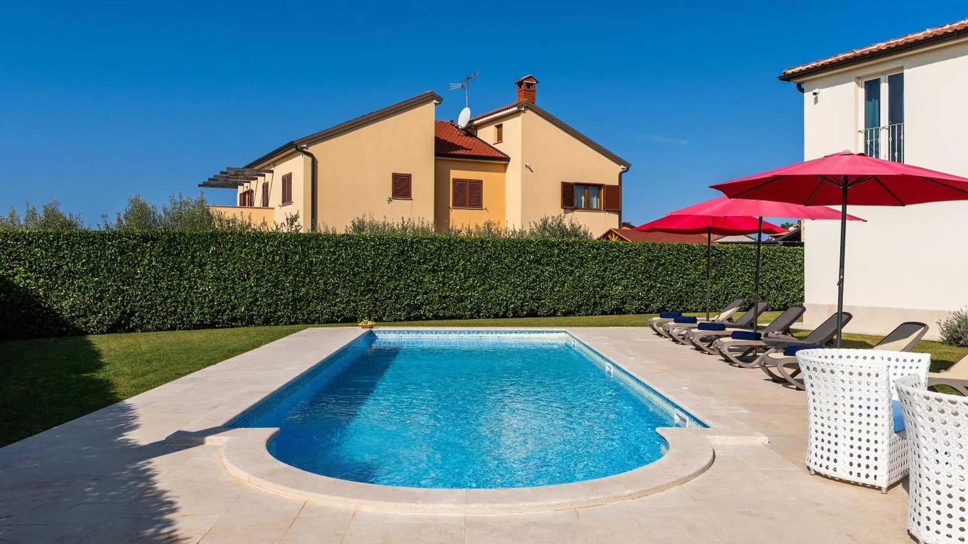 Haustierfreundliche Villa Bincila Mit Pool Kastelir